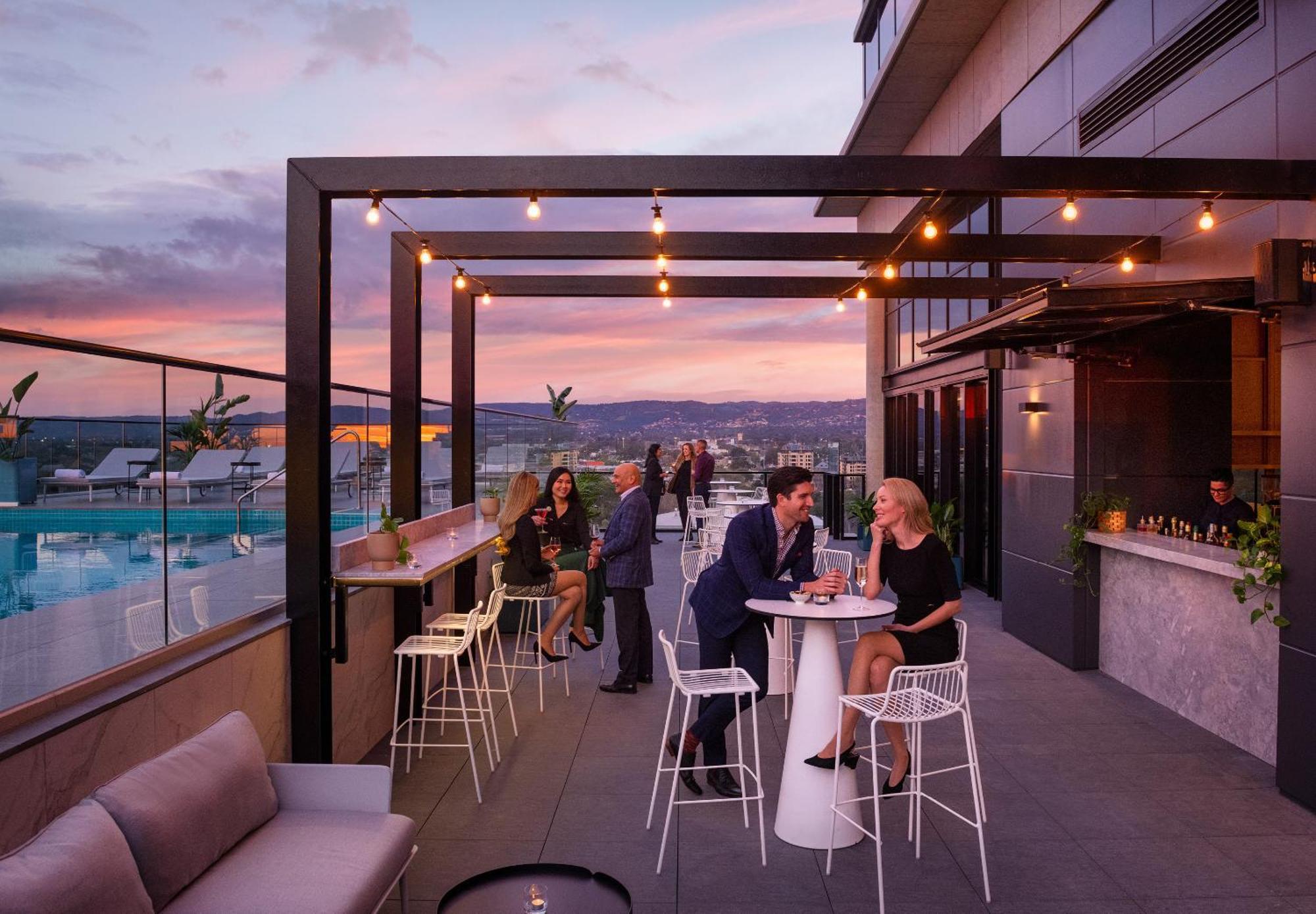 Crowne Plaza Adelaide By Ihg Hotel Exterior photo