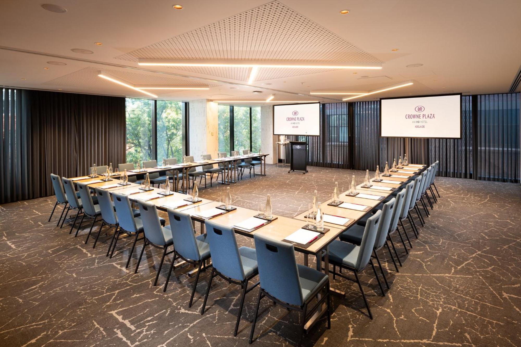 Crowne Plaza Adelaide By Ihg Hotel Exterior photo