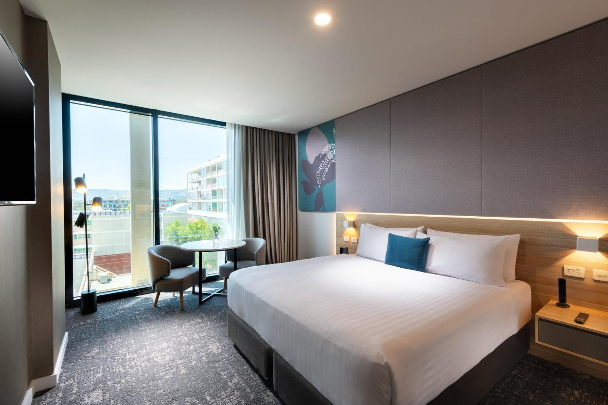 Crowne Plaza Adelaide By Ihg Hotel Exterior photo